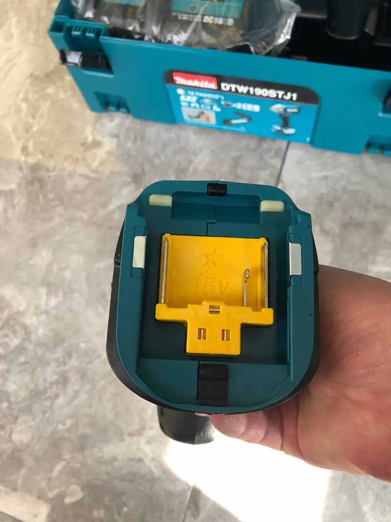 Makita Original 18v DTW190 190Nm Impact Wrench