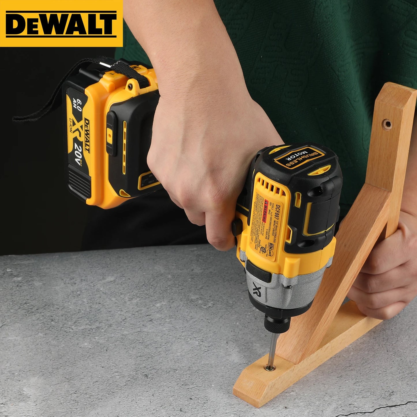 Dewalt DCF887 18V 20V 1/4 in 3-Speed Impact Driver Kit (tool only)