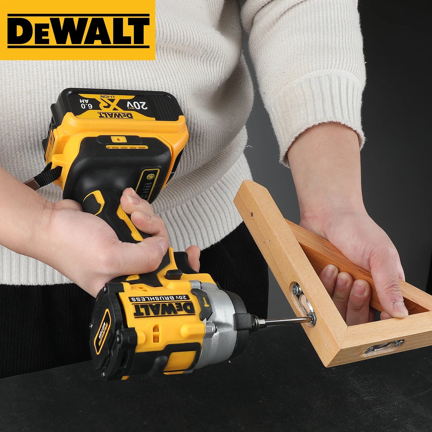 DEWALT DCF921 18V 20V 1/2 in Cordless Compact Impact Wrench