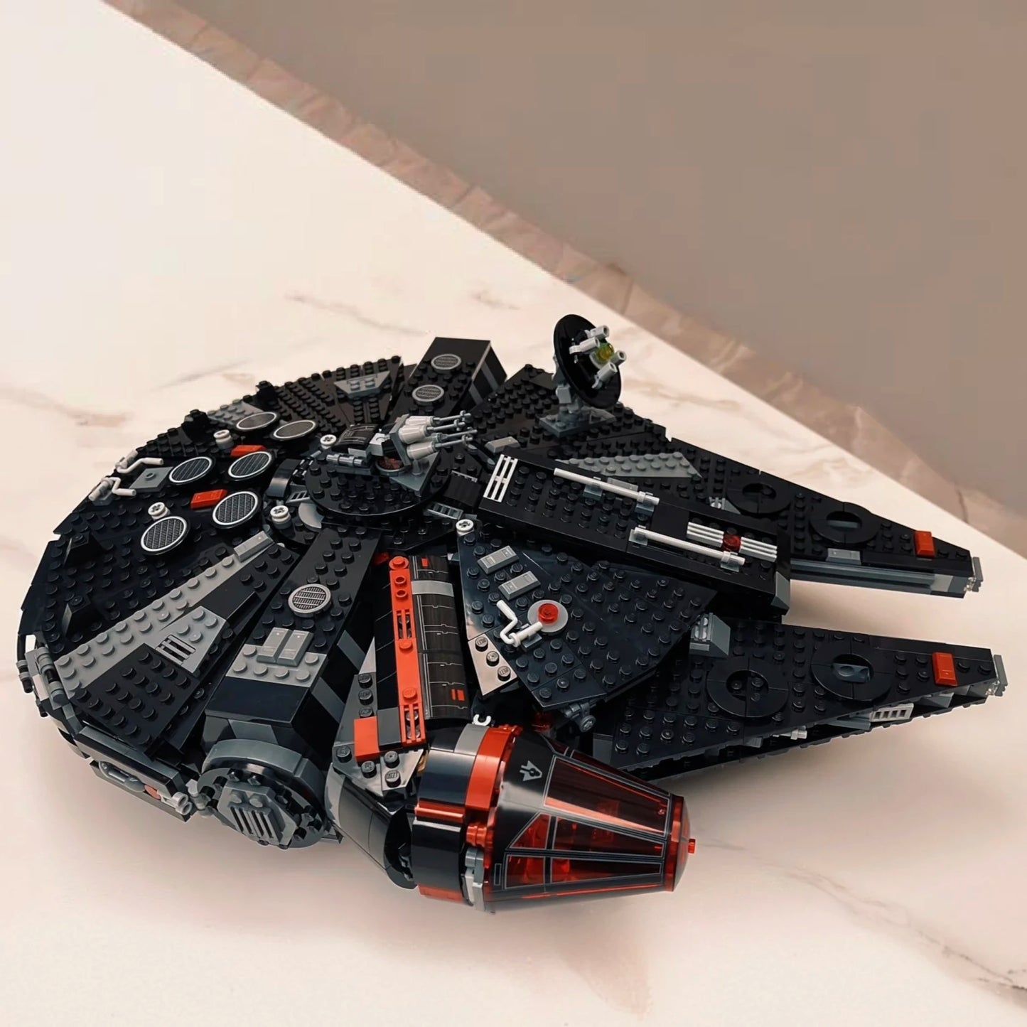 Millennium Falcon JV 1579pcs MINISO UCS Star Battle Rebuilding Milky Way Dark Falcon Millennium Falcon Spaceship 75389 Building Block Christmas Gifts