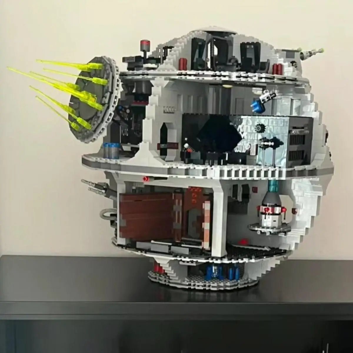 Death Star JV MINISO Hot Toy UCS Galactic Empire Masterpiece Death Star Battle III Station Ultimate Weapon 75159 Building Block Christmas Gift